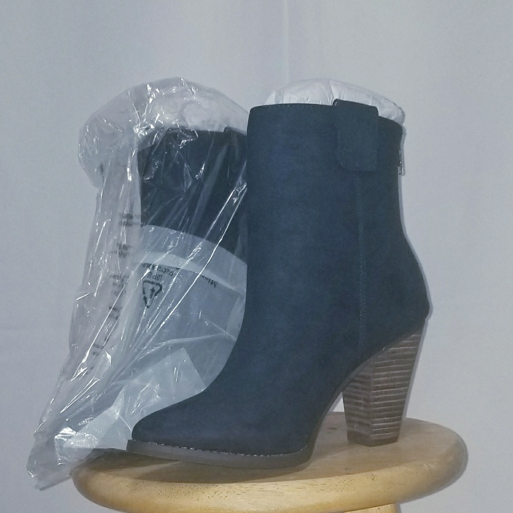Navy ankle boots